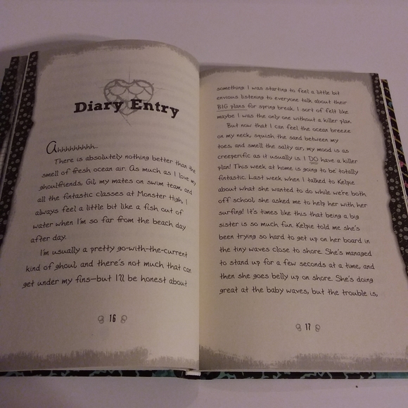 Monster High & Ever After High Book Set - Picture 5 of 9